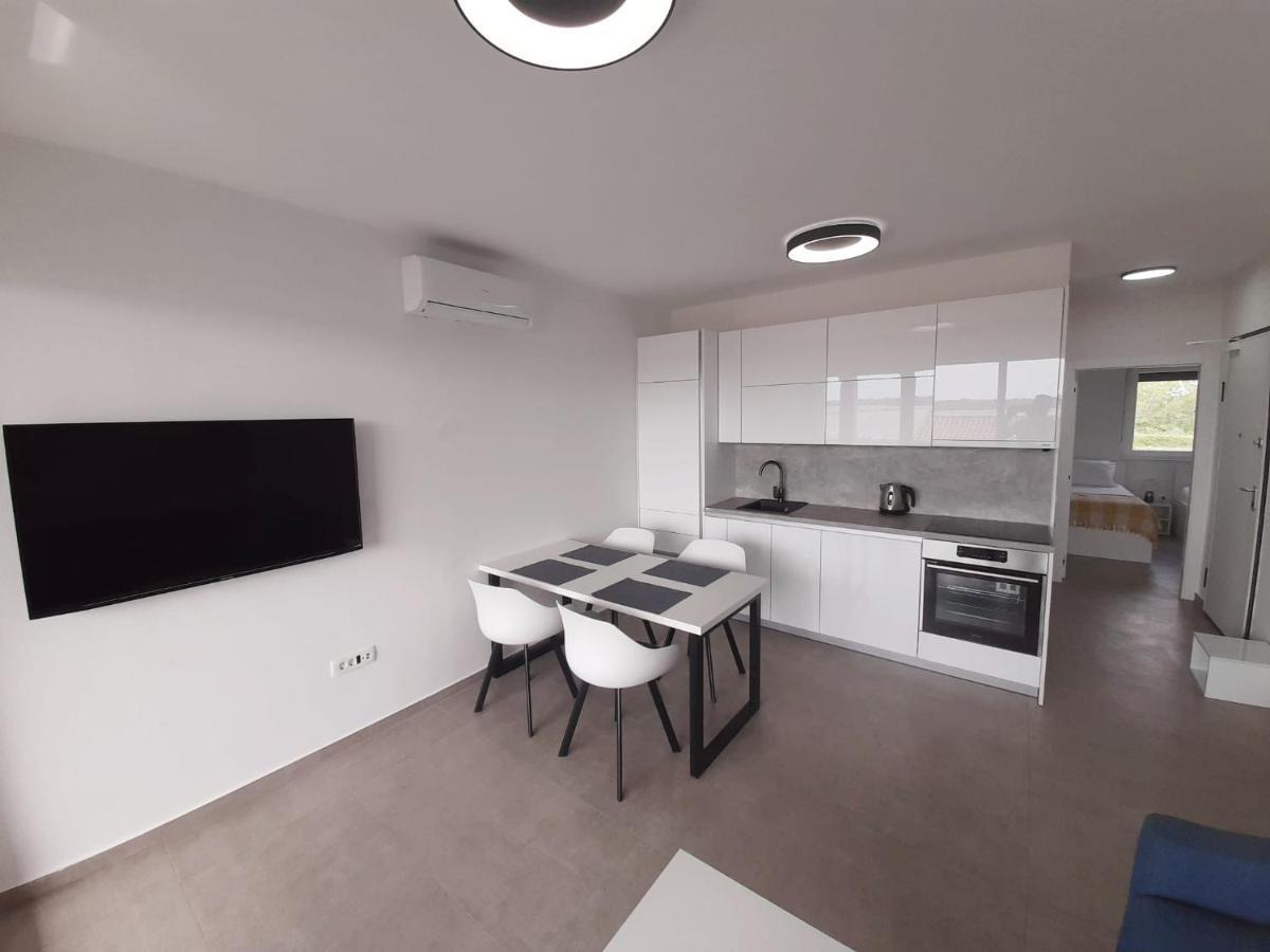 Apartments Anda นิน ภายนอก รูปภาพ